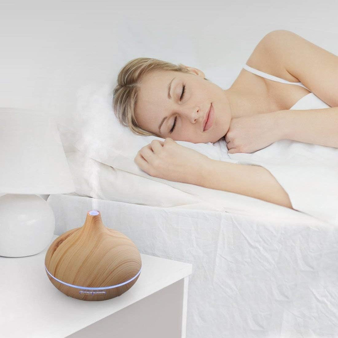 Aroma Essential Oil Diffuser, 500Ml Wood Grain Ultrasonic Cool Mist Whisper-Quiet Humidifier with Color LED Lights Changing & 4 Timer Settings, with Remote Control (Brown)