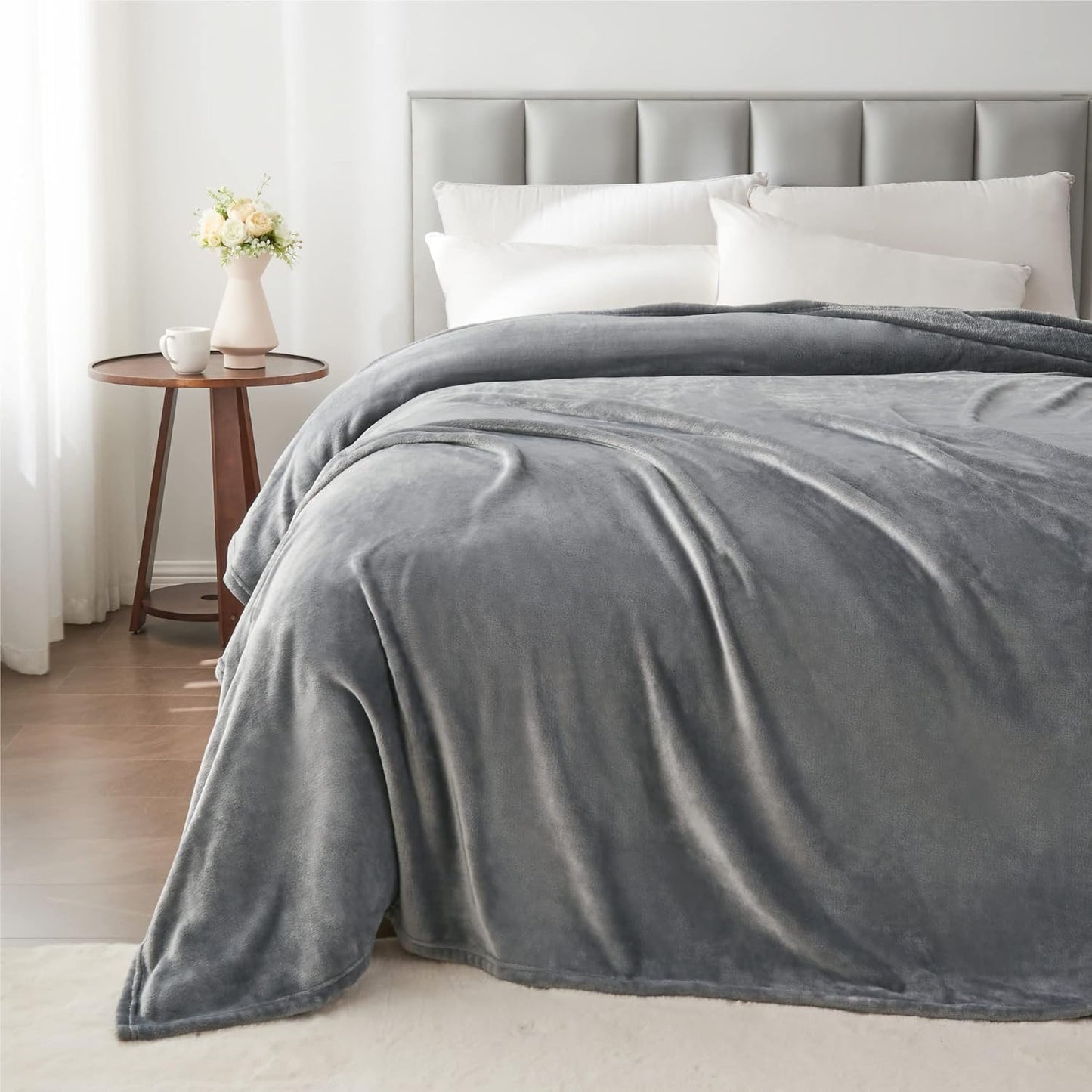 Fleece Blankets Queen Size Grey Throw Blankets for Bed, Luxury Plush Cozy Fuzzy Blanket 90X90 Inches, Super Soft Warm Lightweight Throw Blanket All Seasons Suitable