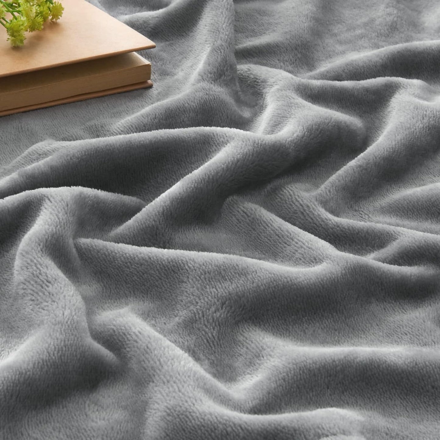 Fleece Blankets Queen Size Grey Throw Blankets for Bed, Luxury Plush Cozy Fuzzy Blanket 90X90 Inches, Super Soft Warm Lightweight Throw Blanket All Seasons Suitable