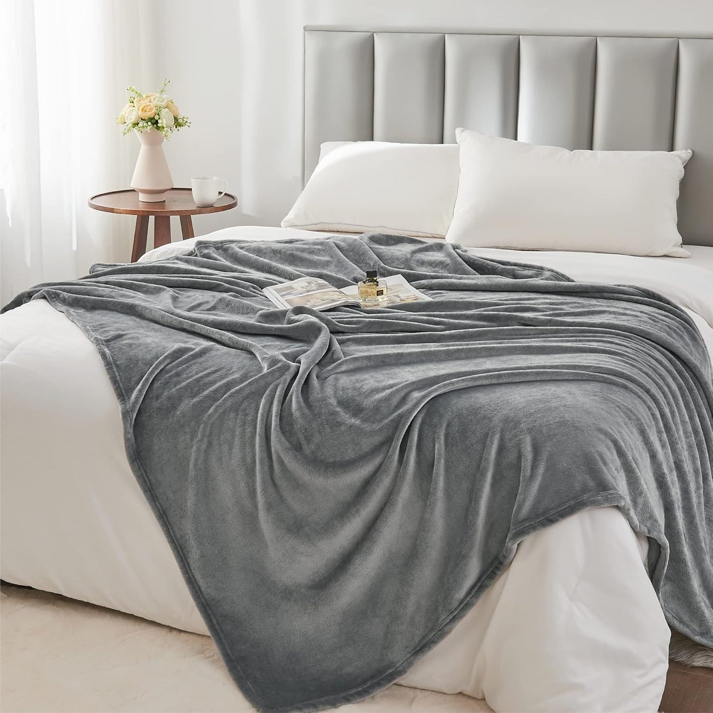 Fleece Blankets Queen Size Grey Throw Blankets for Bed, Luxury Plush Cozy Fuzzy Blanket 90X90 Inches, Super Soft Warm Lightweight Throw Blanket All Seasons Suitable