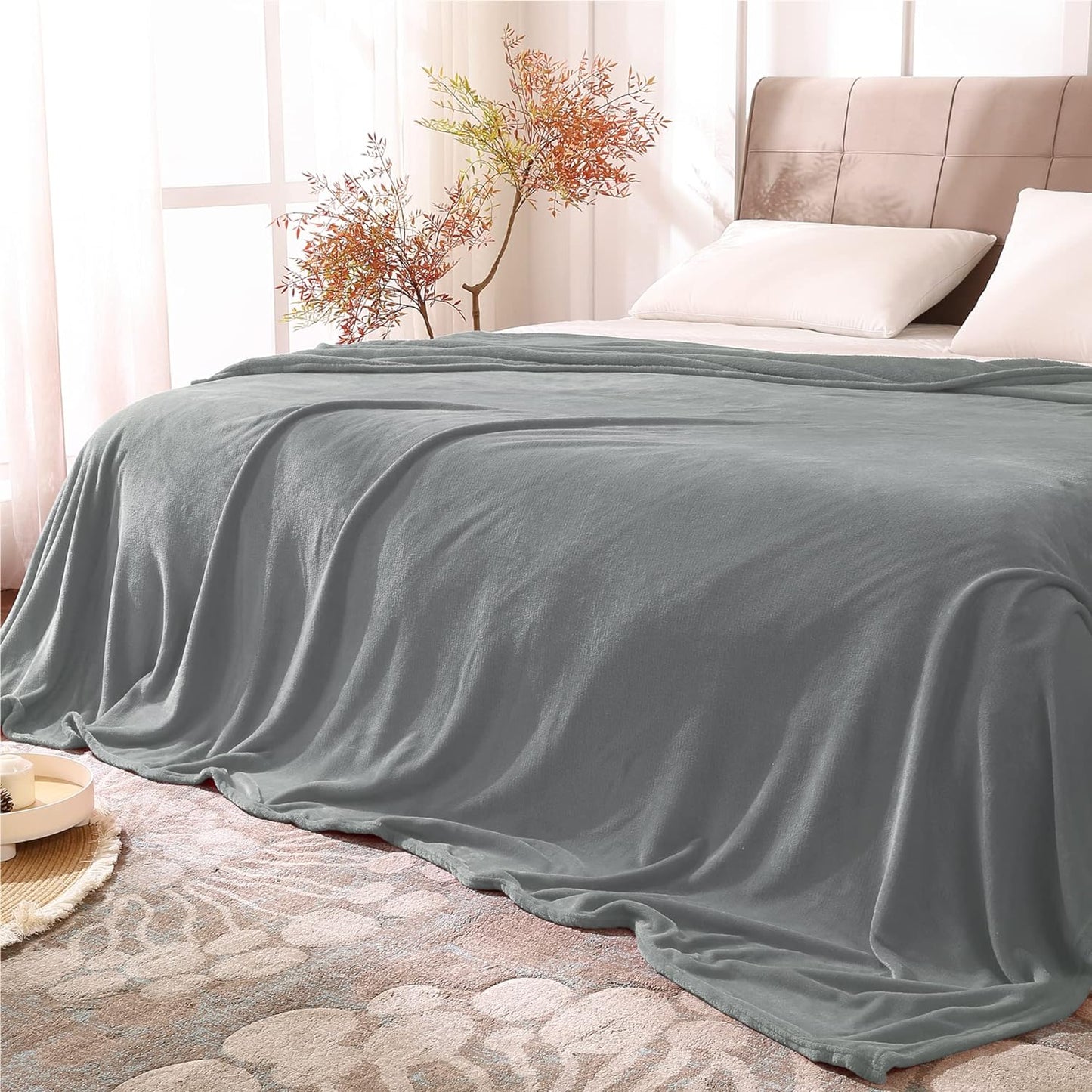 Fleece Blankets Queen Size Grey Throw Blankets for Bed, Luxury Plush Cozy Fuzzy Blanket 90X90 Inches, Super Soft Warm Lightweight Throw Blanket All Seasons Suitable