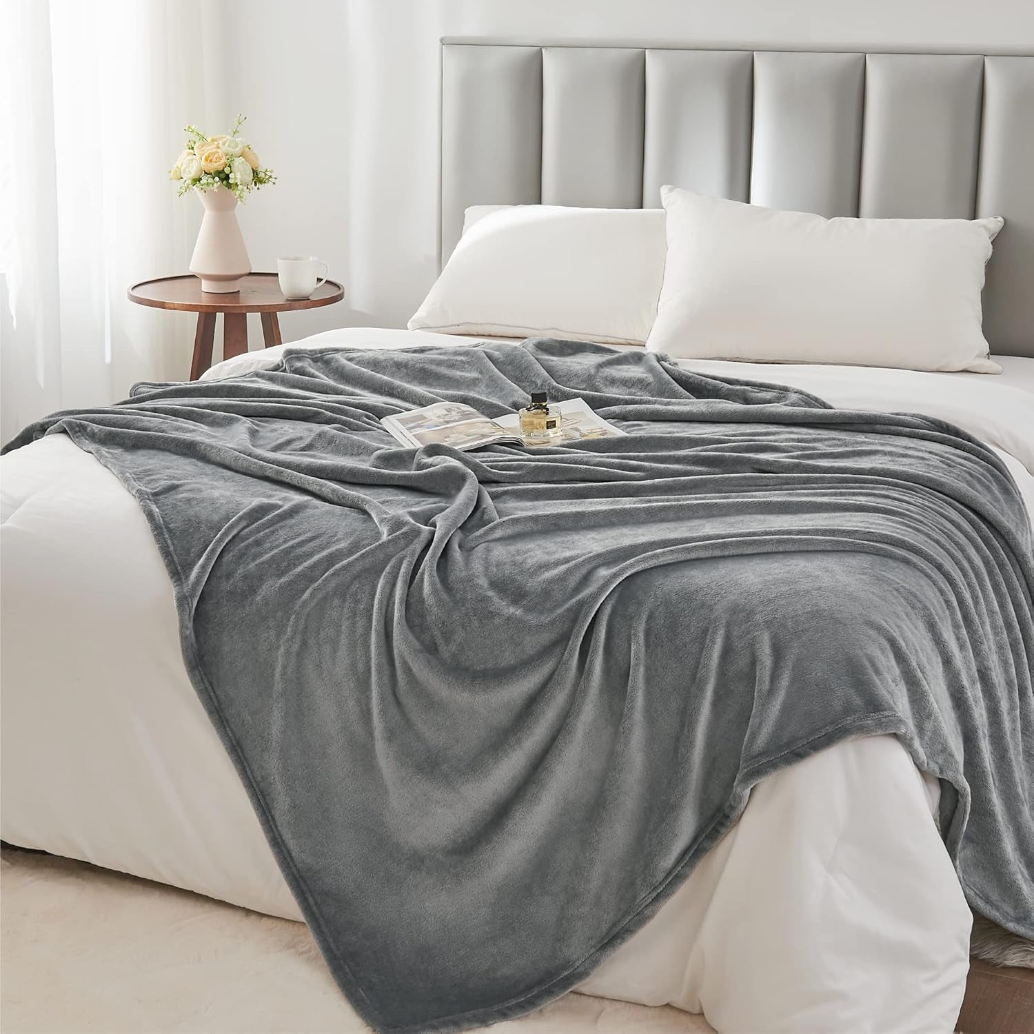 Fleece Blankets Queen Size Grey Throw Blankets for Bed, Luxury Plush Cozy Fuzzy Blanket 90X90 Inches, Super Soft Warm Lightweight Throw Blanket All Seasons Suitable